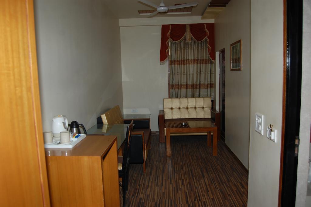 Metro Palace Hotel Bikaner Luaran gambar