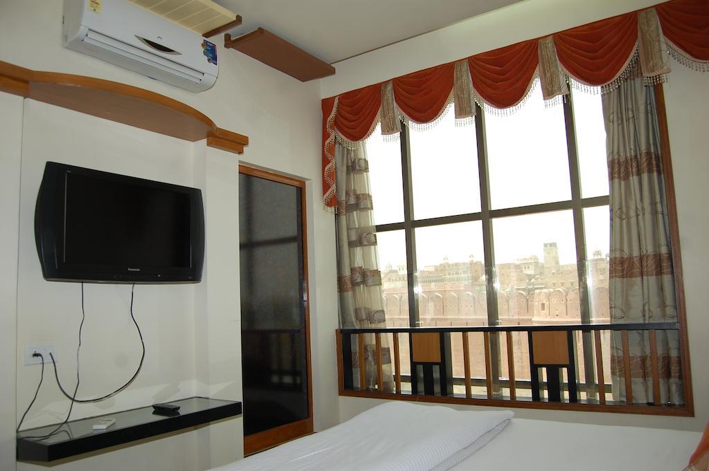 Metro Palace Hotel Bikaner Luaran gambar